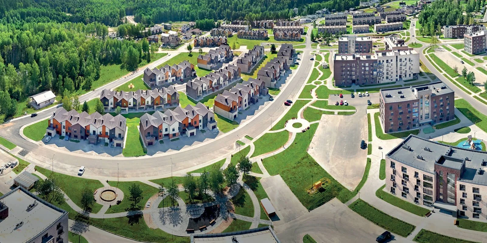 Dobrograd Stadtansicht mit modernen Gebäuden